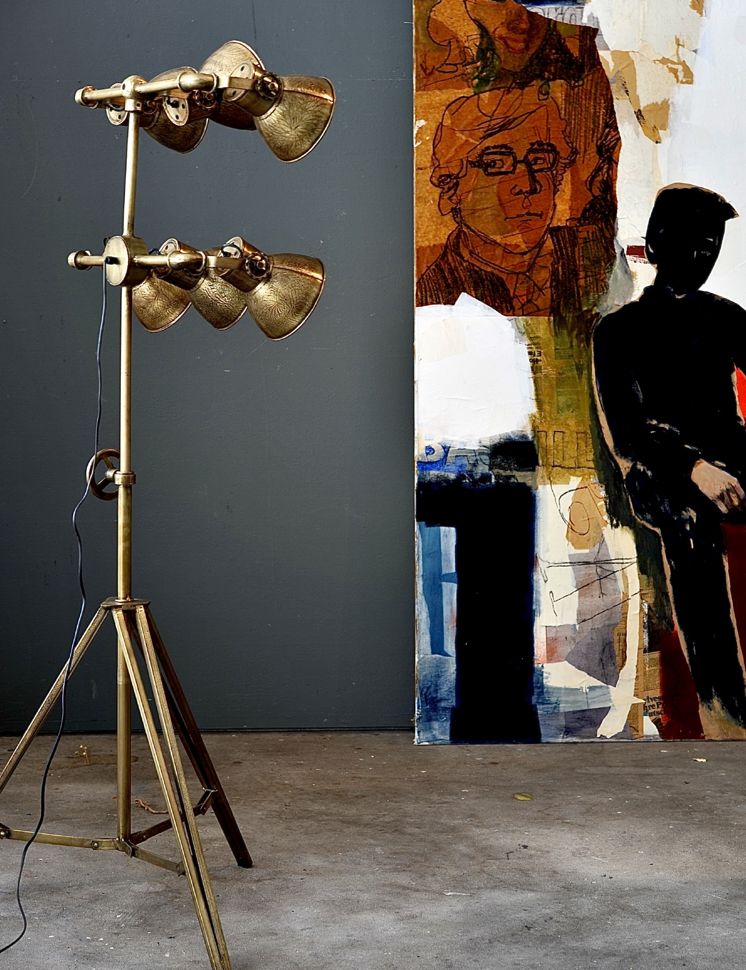 Regie-Lampe, gold, H 176 cm, B 60 cm, T 20 cm von fischer's lagerhaus