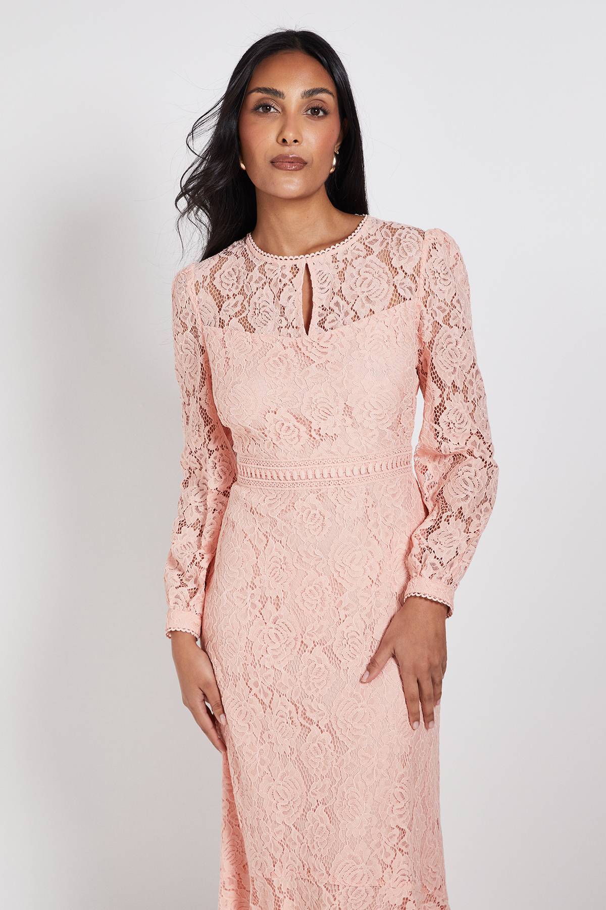 Wallis Robe Midi En Dentelle À Col Montant Avec Volants Pour Petite Taille