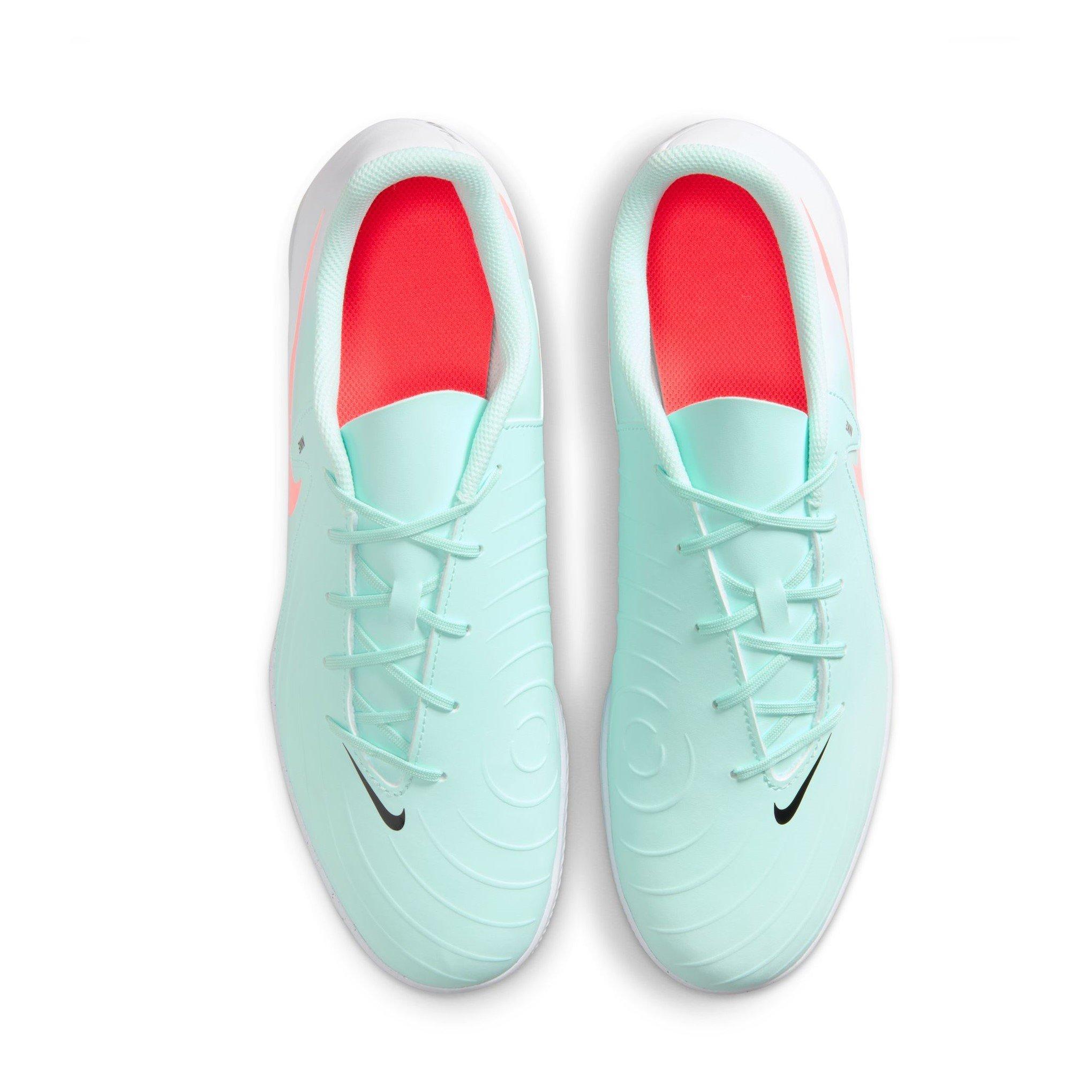 Nike Phantom GX 2 Club Indoor Court Football Boots