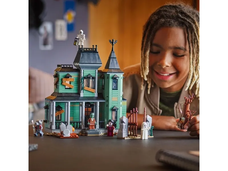 LEGO® Creator 31167 Hjemsøgt palæ