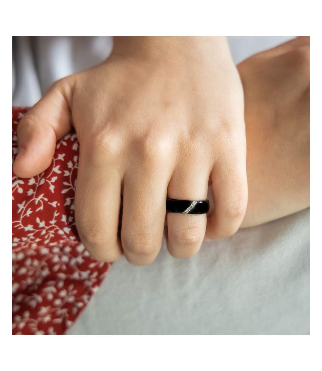 Beau Coffret Bague Femme Céramique Ornée Zirconium