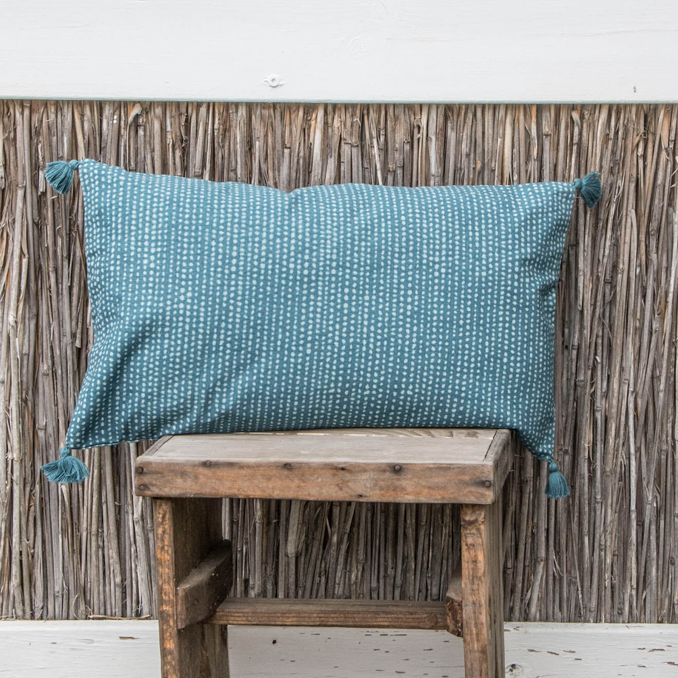 Febronie Housse de coussin Dots bleue - 50x30 cm