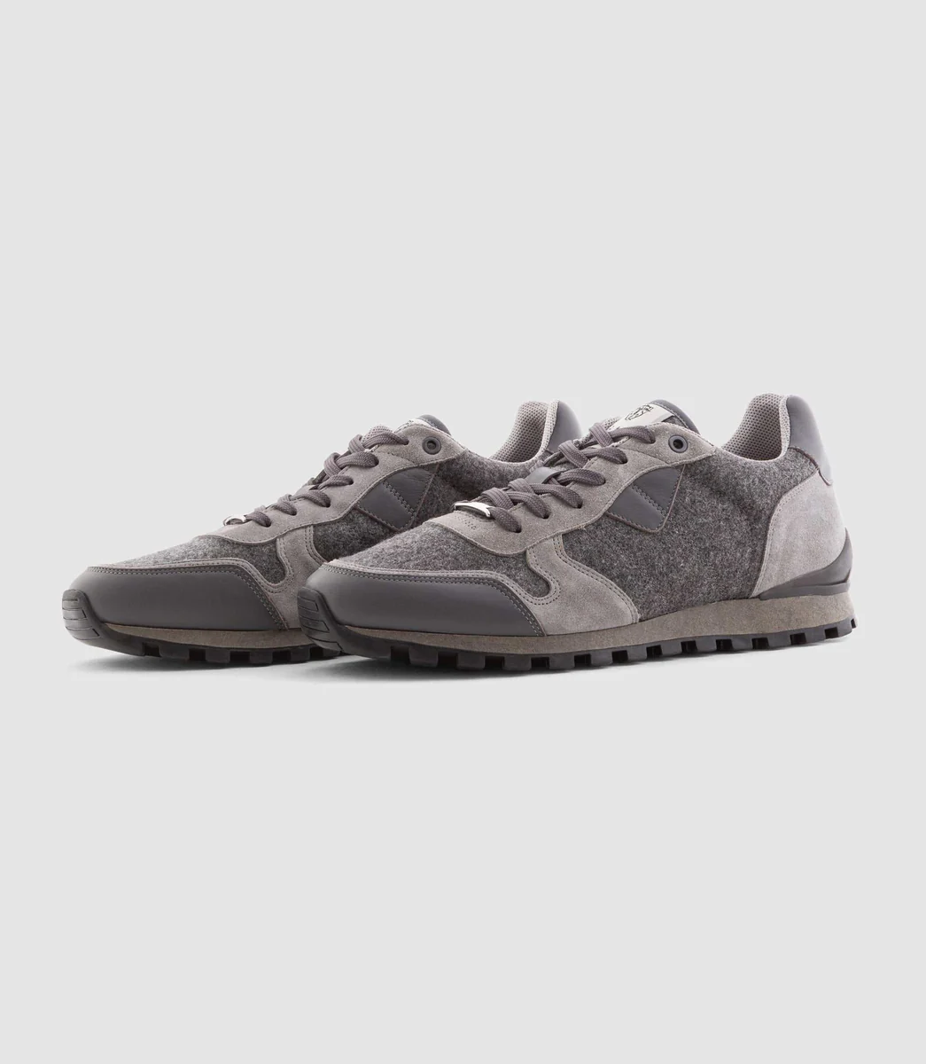 Sneakers bi-matière en cuir gris 