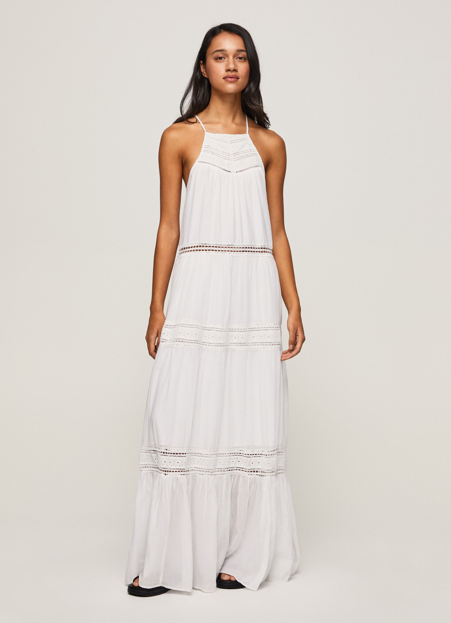 VESTIDO COM DETALHES BORDADOS - branco