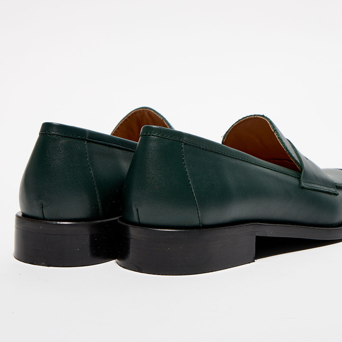 Apologie Mocassins en Cuir Juliette vert anglais