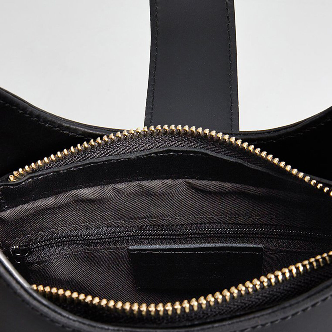 Christian Laurier Sac bandoulière en Cuir Hely noir - 24x22x6.5 cm