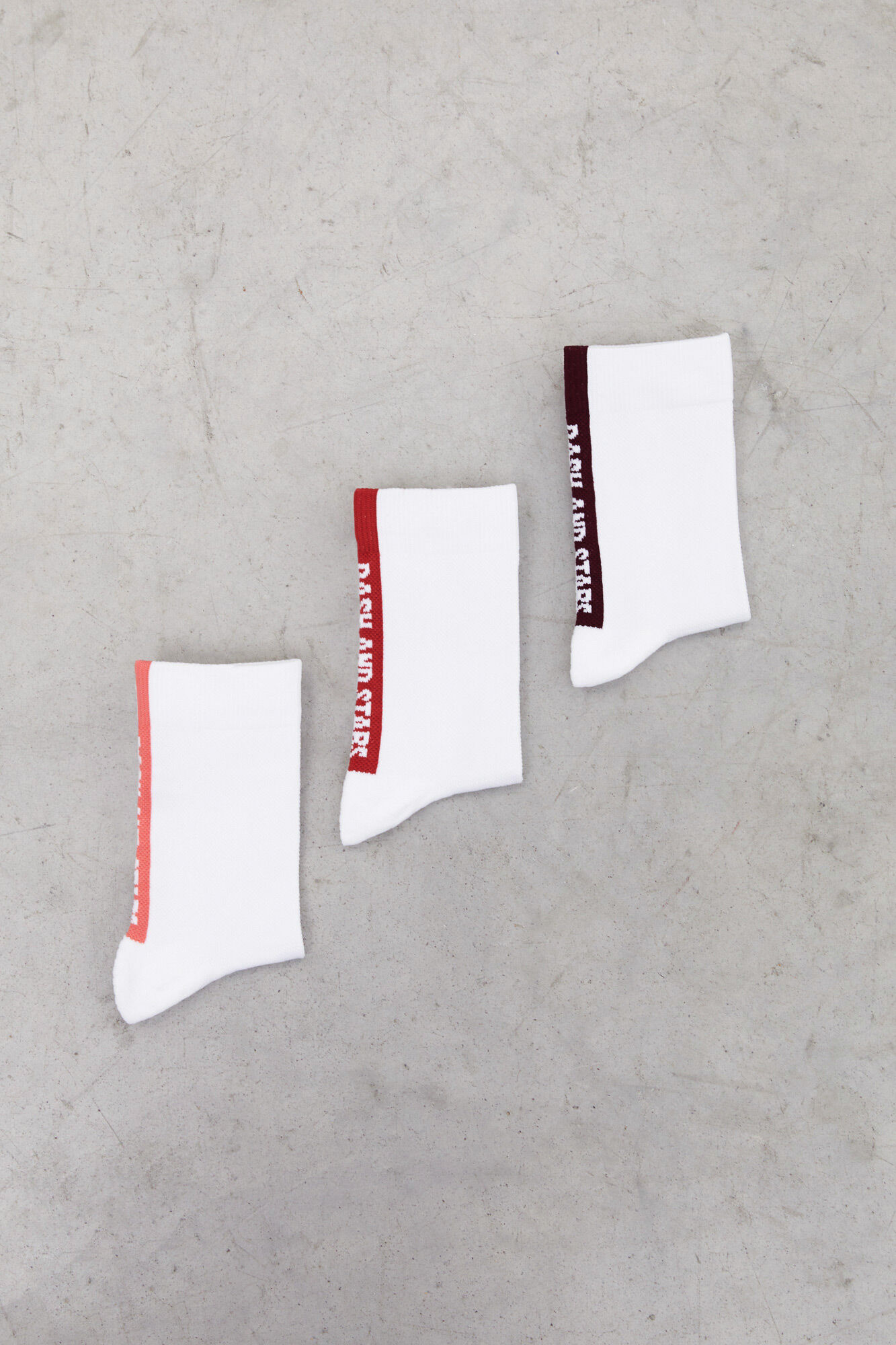 Pacote com 3 pares de meias técnicas curtas com logotipo branco - bege