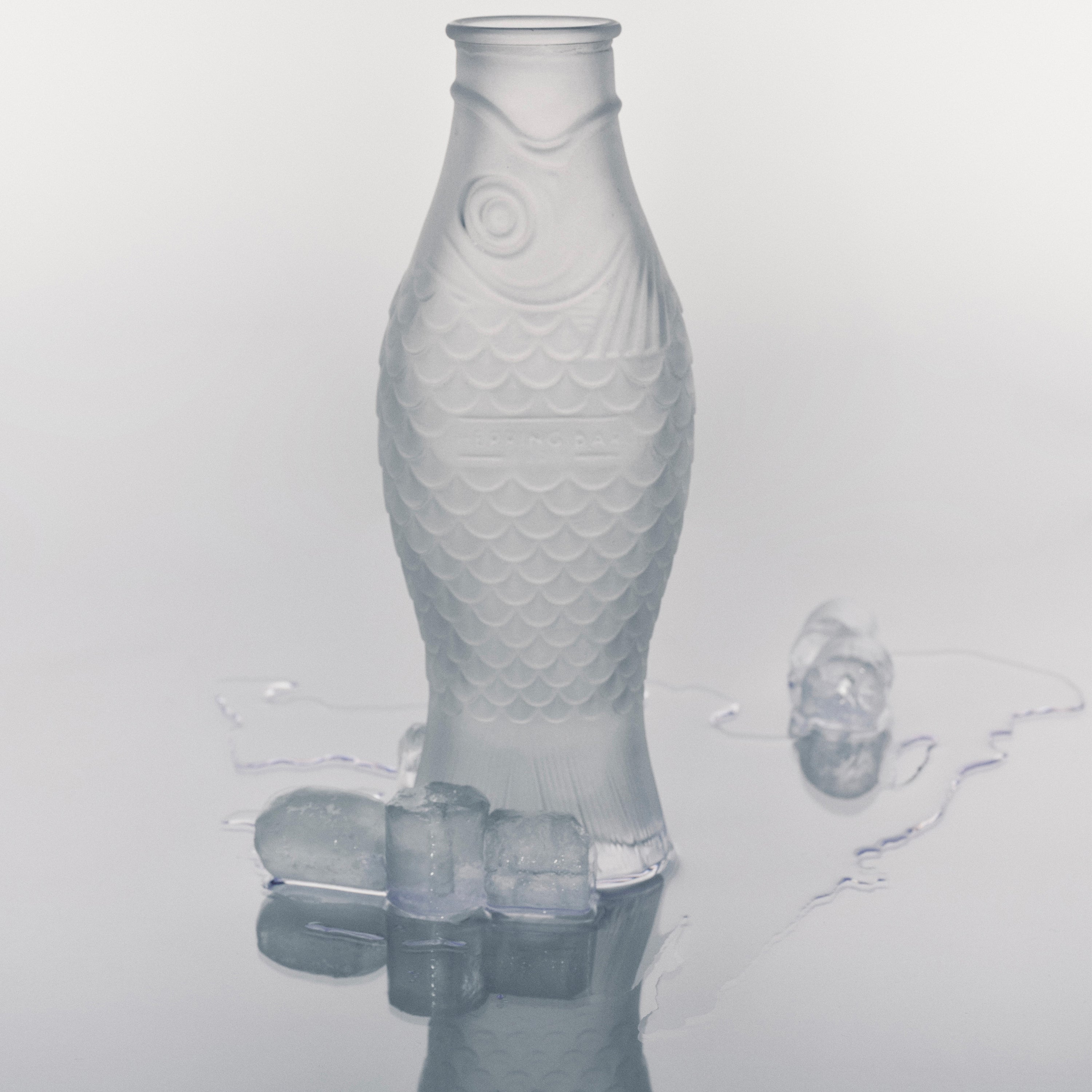 SERAX - Paola Navone - Fish & Fish Karaf 1 L - Bevroren Wit