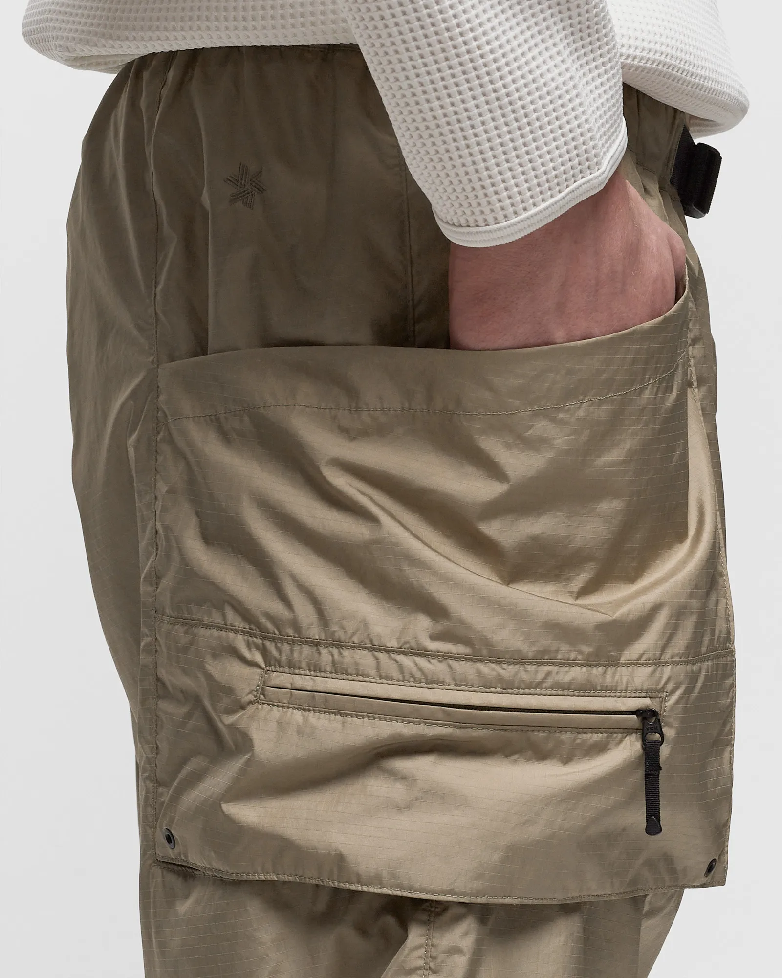 Goldwin Rip-stop Light Cargo Shorts