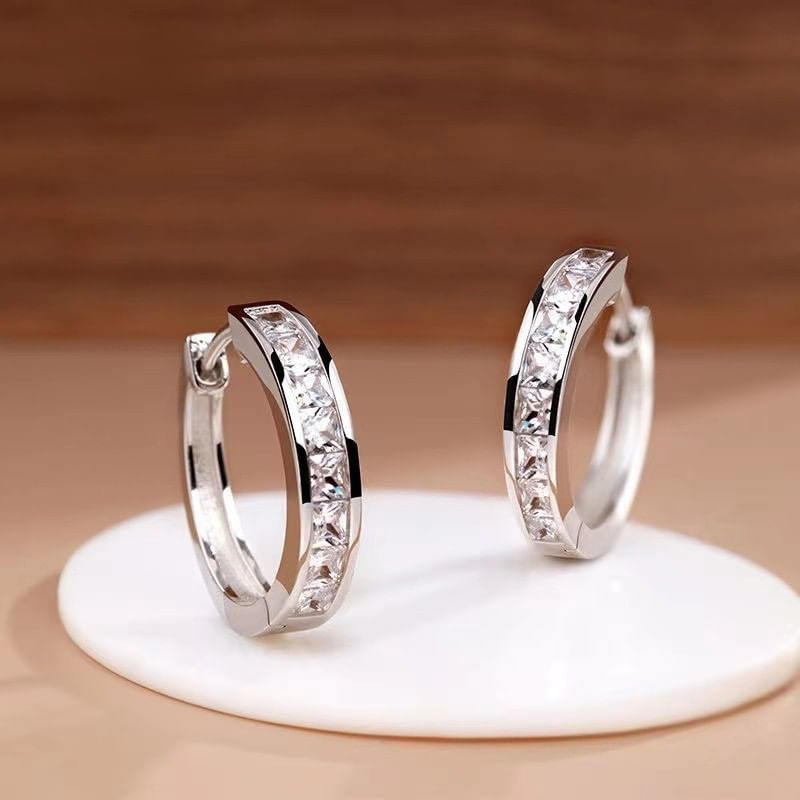 Lilafey - Huggie-oorbel met strass-legering