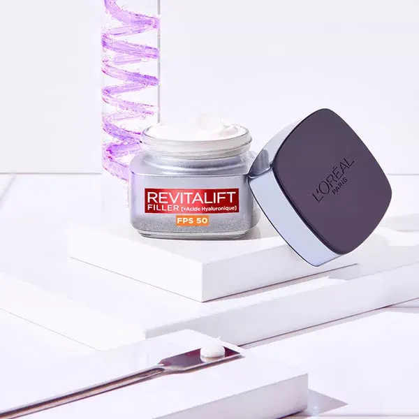 Creme Preenchedor Revitalift FPS 50 da L'Oréal Paris, efeito volumizador intenso, 50ml