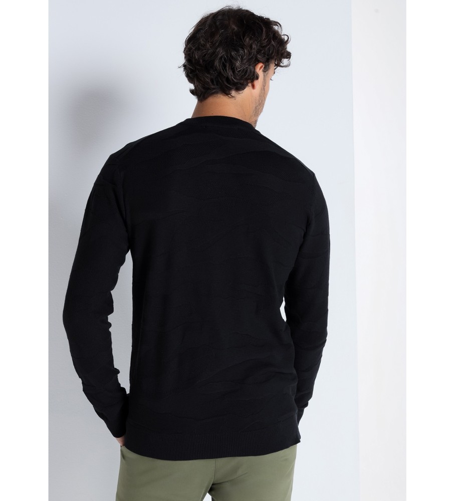 Victorio & Lucchino, V&L Camisa Preta com Gola Caixa em Jacquard Abstrato