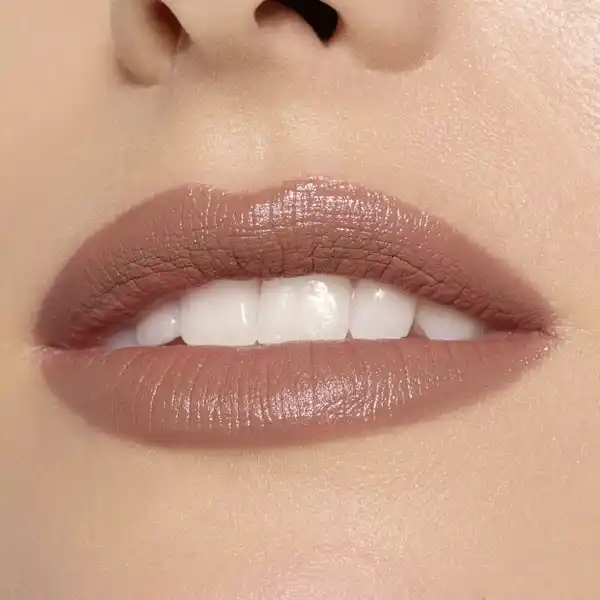 Creamy Nudes Lip Pen 050 Happy Hazelnut