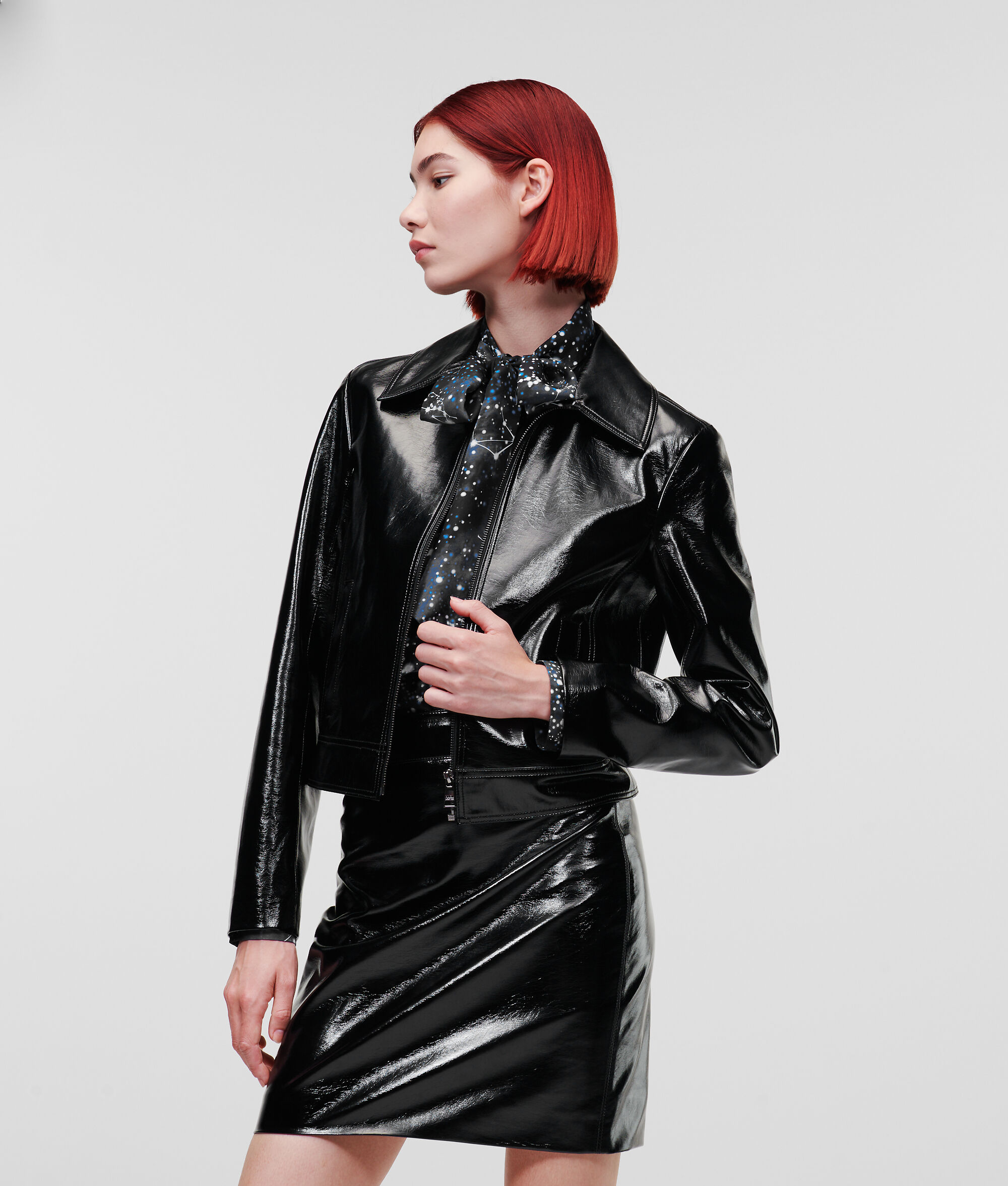 VESTE EN SIMILI-CUIR BREVETÉ