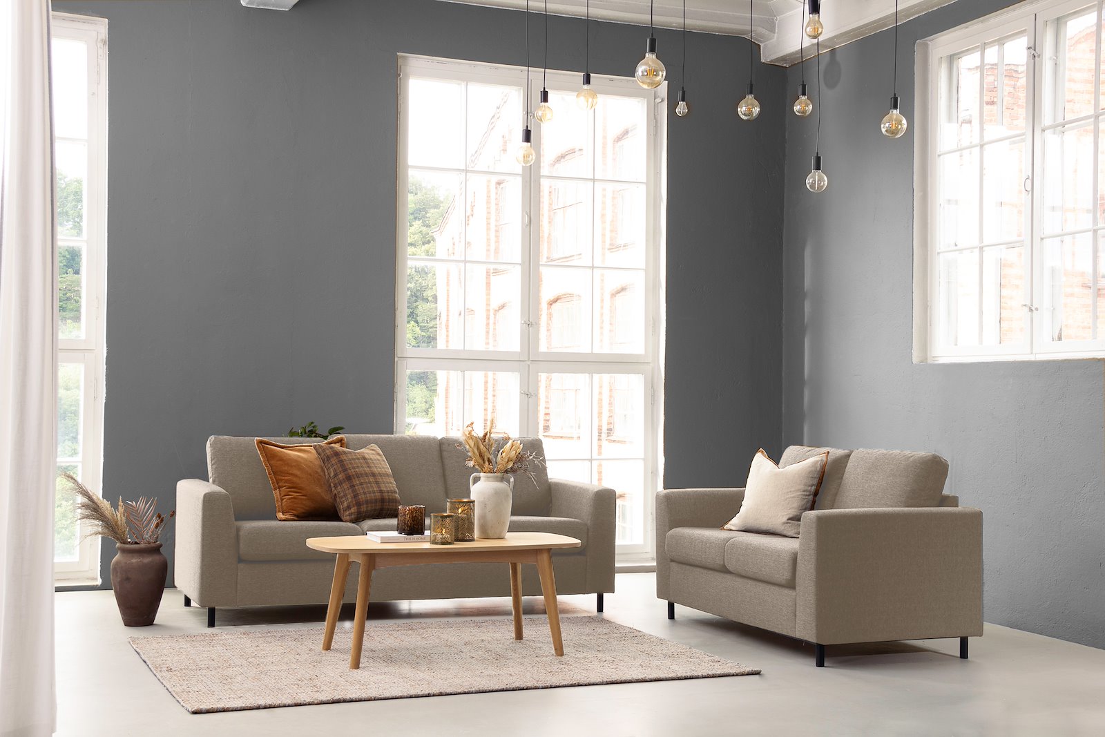 Oslo 2-seter Tekstil Neve 16 Dark Beige med sorte ben