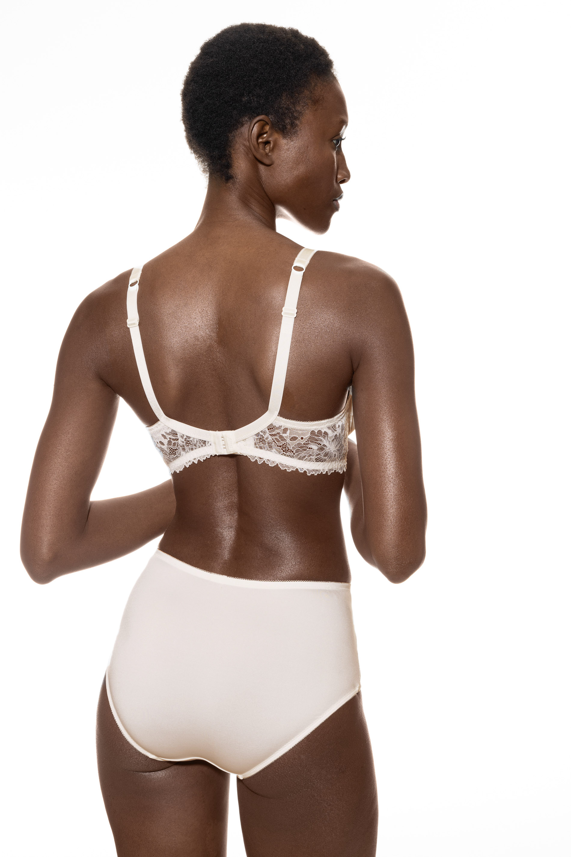 Spacer-BH | Full Cup<br>Serie Luxurious