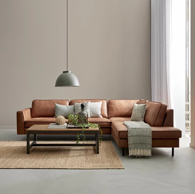 Scott højrevendt hjørnesofa med pufafslutning