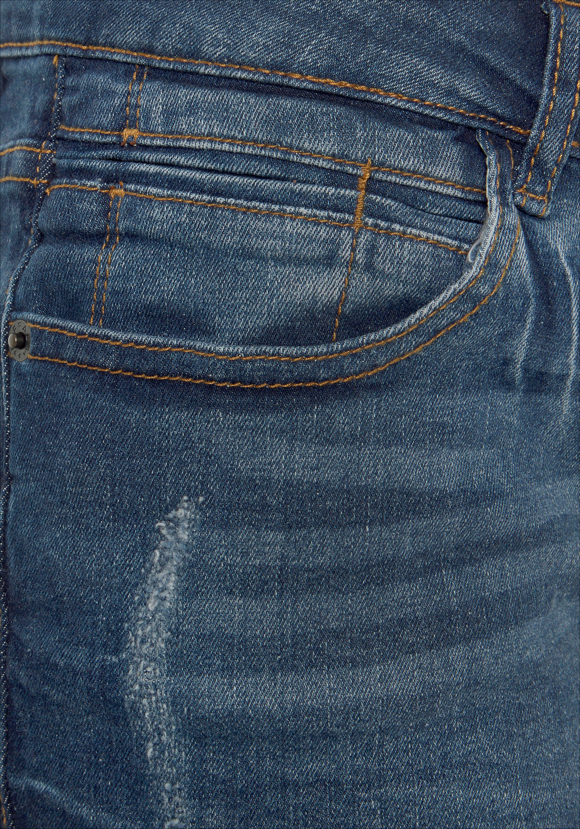 Buffalo Jeanshotpants , mit Fransen am Saum, Shorts aus elastischer Baumwolle