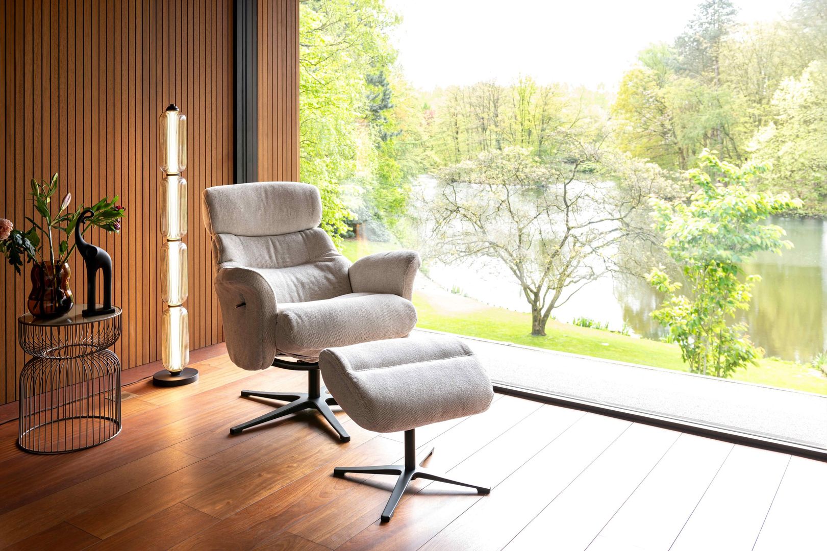 Henders en Hazel   Lazaro Fauteuil + Hocker