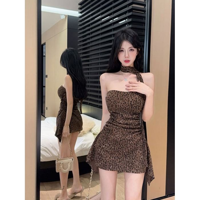 NENE - Strapless luipaardprint geplooide bodycon mini-jurk