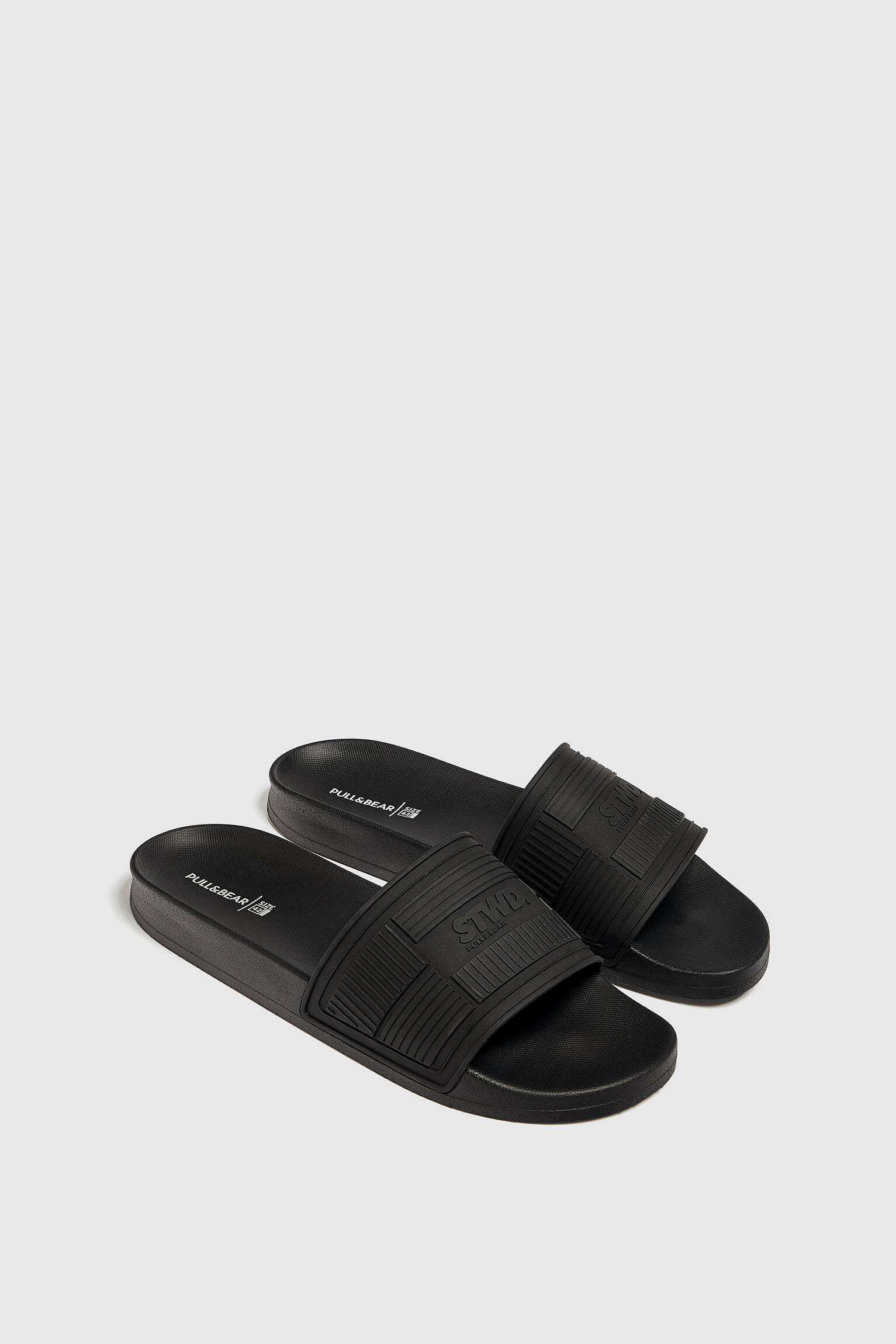 CHINELOS COM LOGOTIPO - PRETO