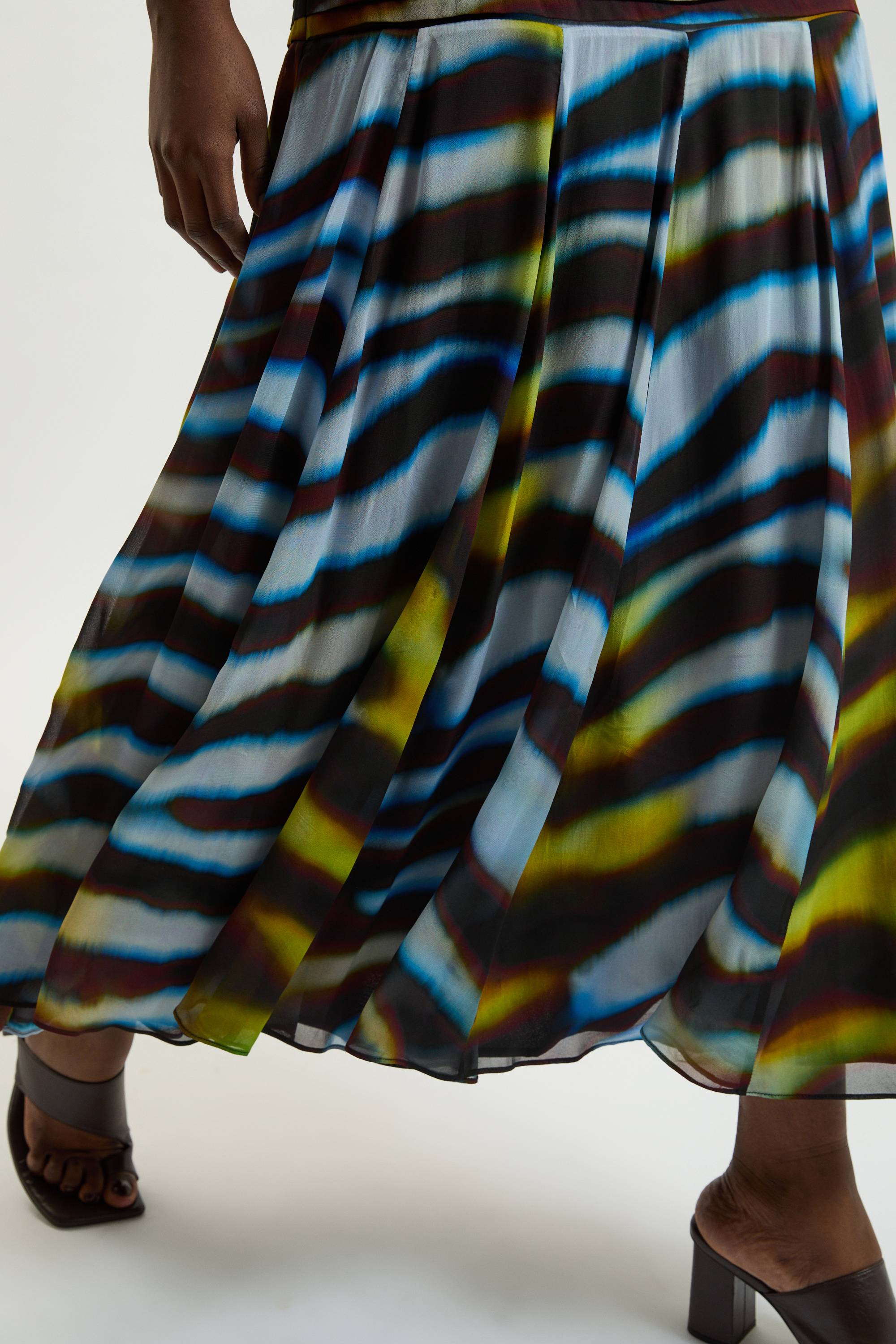 KarenMillen Jupe Longue Fluide À Imprimé Animal Avec Ourlet Tombant En Georgette De Viscose