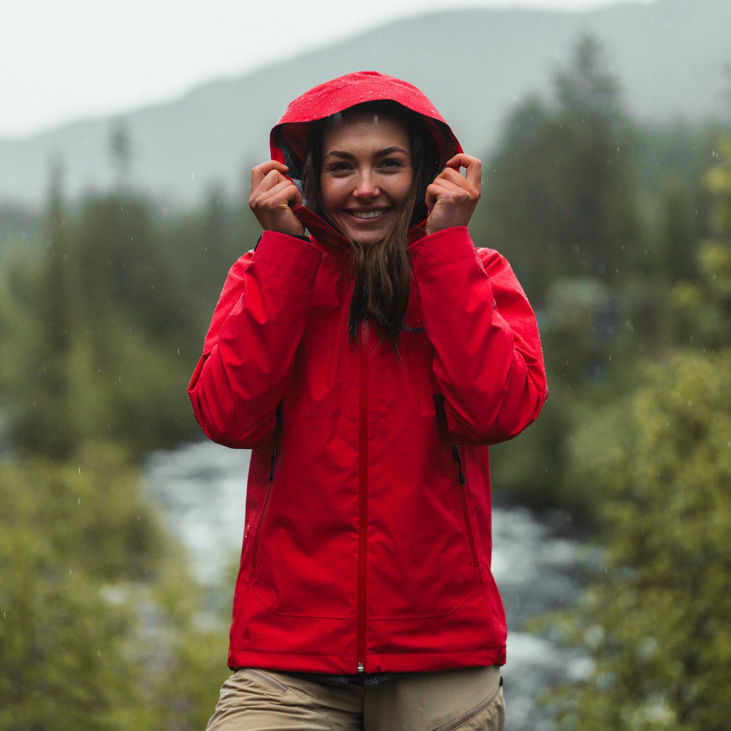Essentials 3L Shell Jacket Dame Fire Red