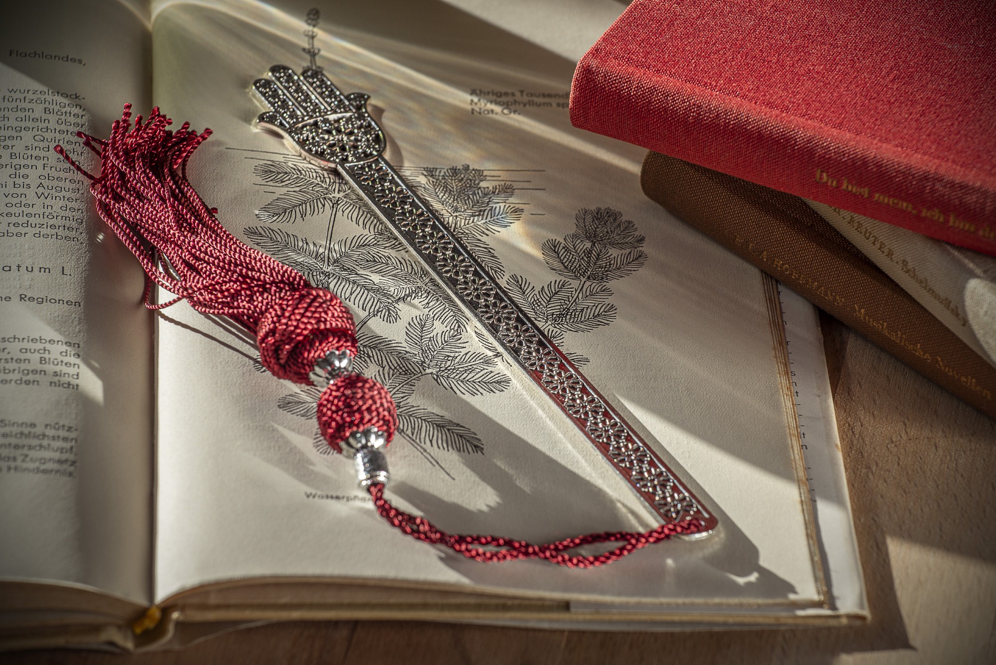Lesezeichen 'Fatima' mit Troddel, bordeaux, L 18 cm, B 3 cm günstig bestellen