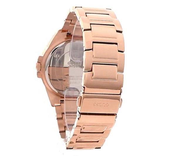 Guess Stainless Steel Fashion Analogue Quartz Watch