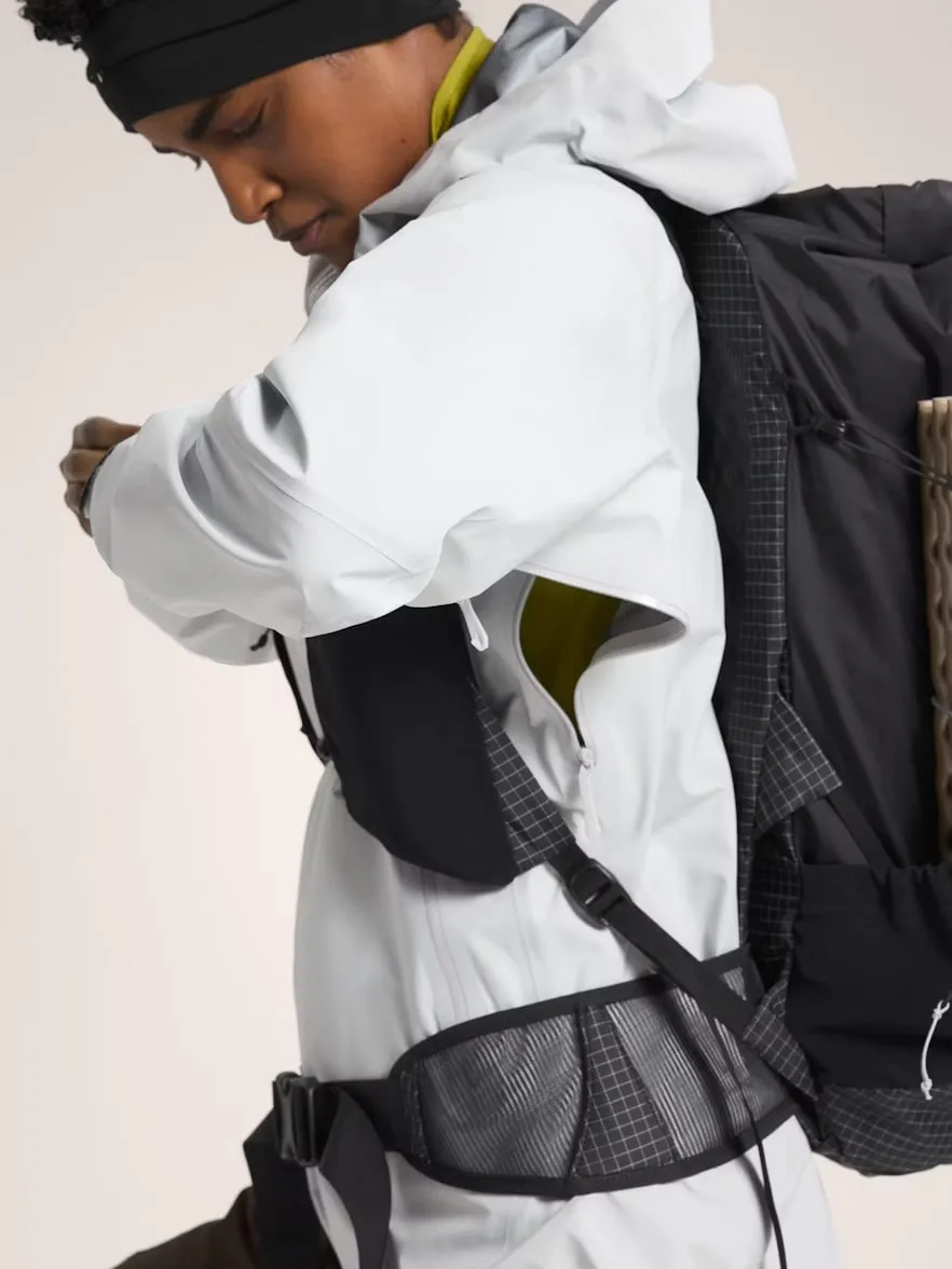 Arc'teryx Women's Beta SL Jacket Solitude