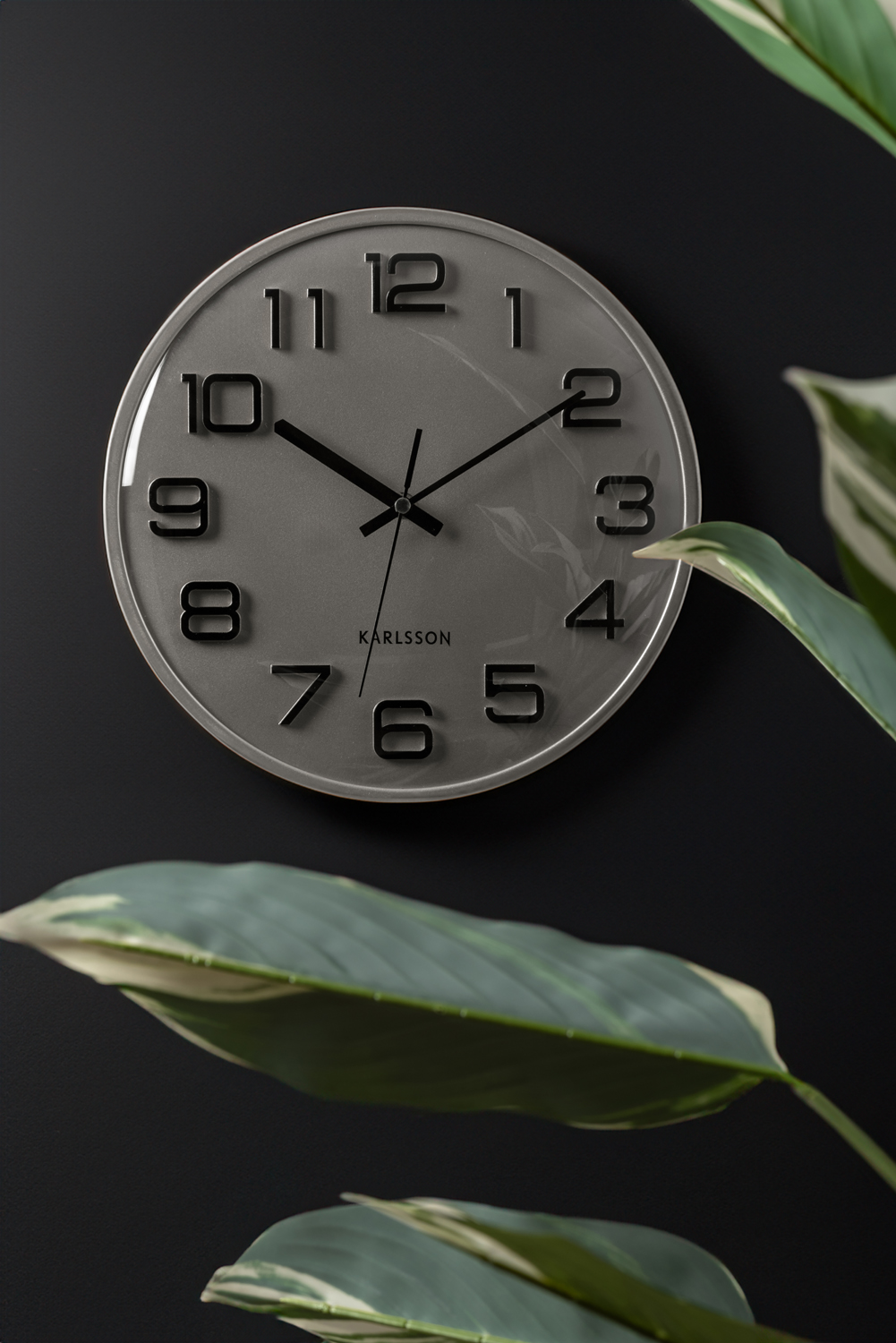 Wall clock 3D Numbers silver w. black