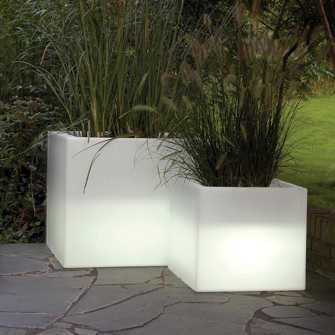 Serralunga Pot Cubotti Design par Nat Wave blanc - 50x45x50 cm