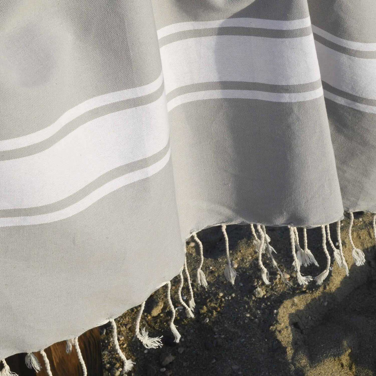 Febronie Fouta Traditionelle St Tropez gris perle/blanc - 100x200 cm