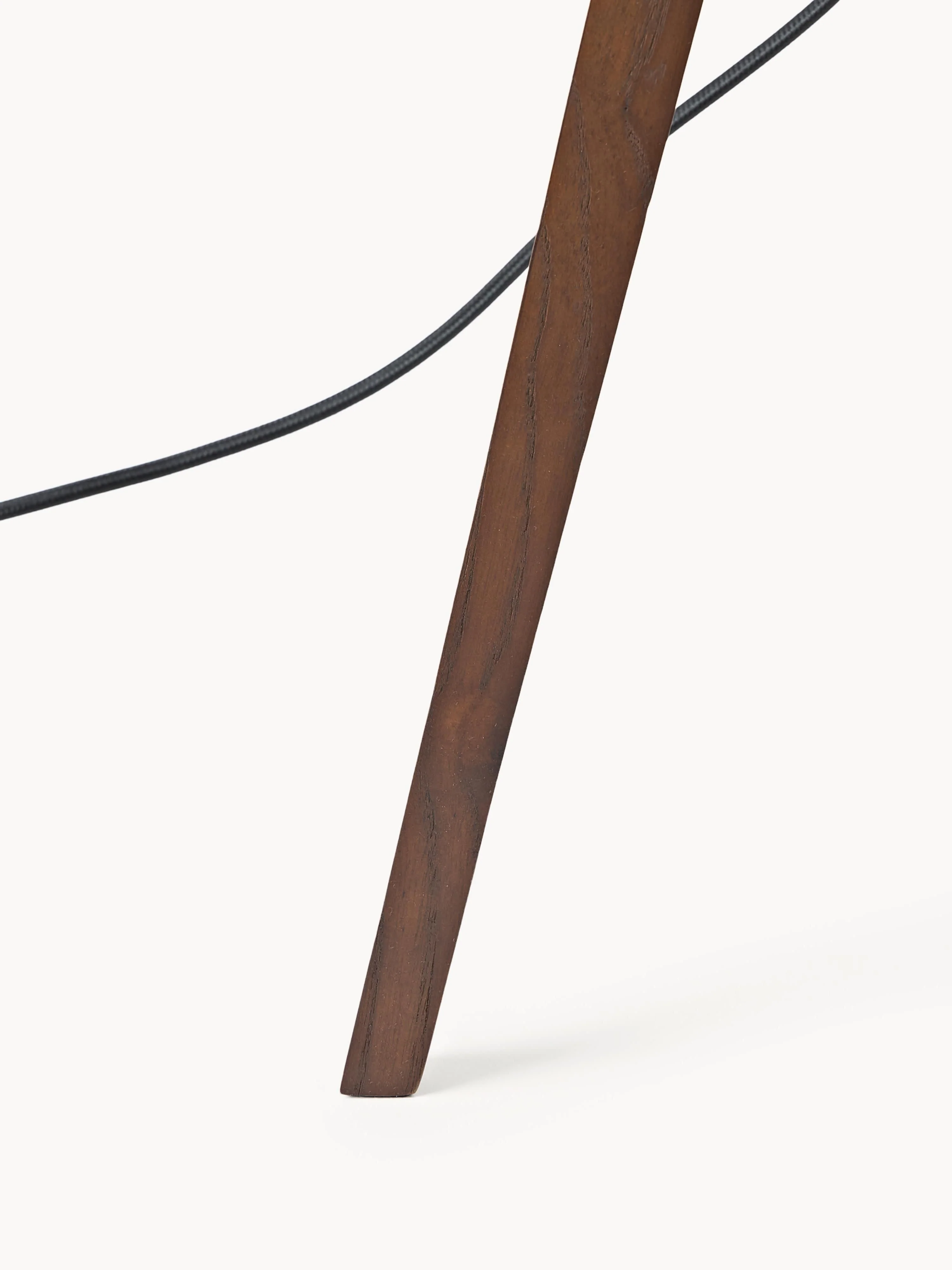 Tripod vloerlamp Jake van massief hout met fluwelen lampenkap