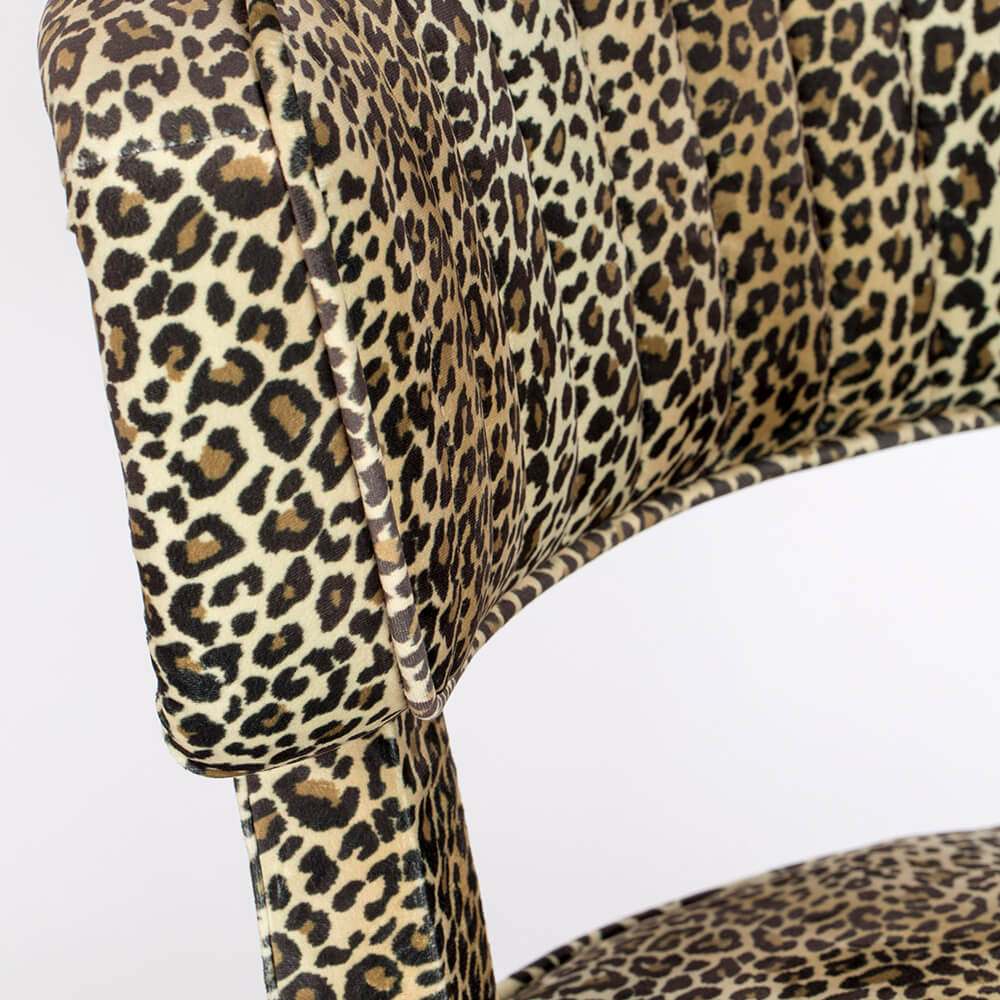Bold Monkey Claws Out Stoel Panter