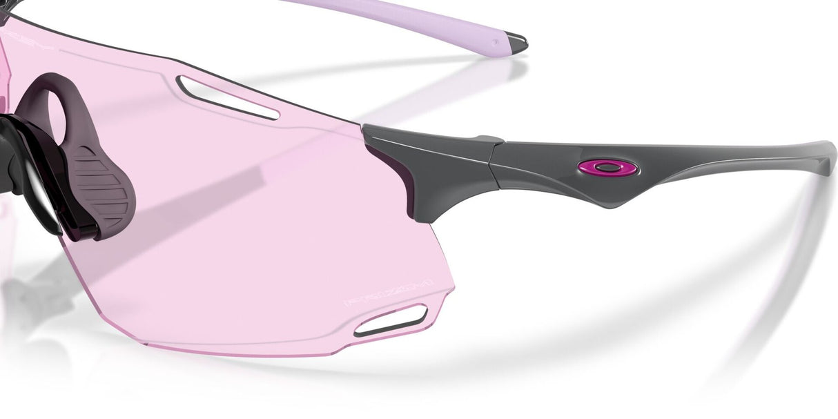 Oakley<br>CYBR DYNO Polished Carbon