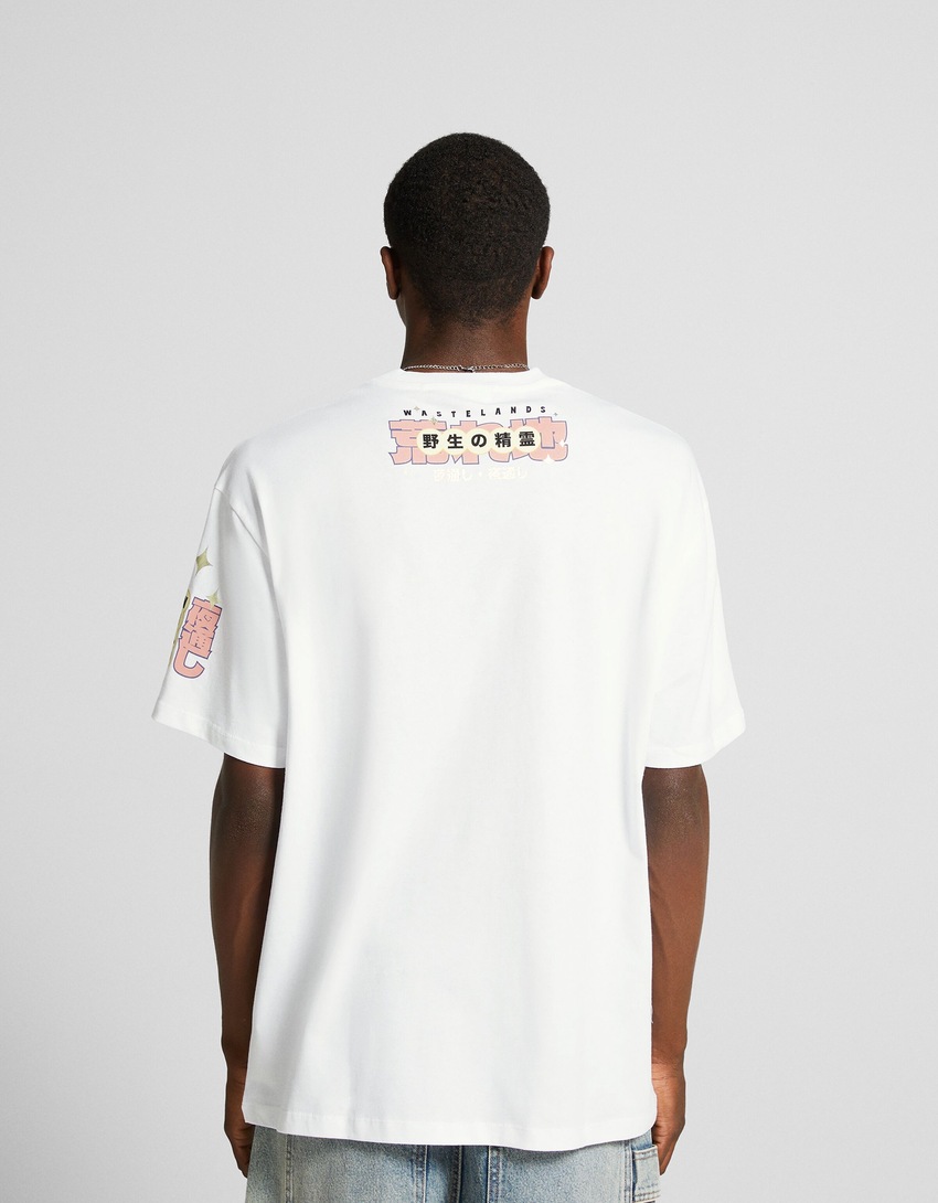 Camiseta de manga curta com estampa e modelagem quadrada
