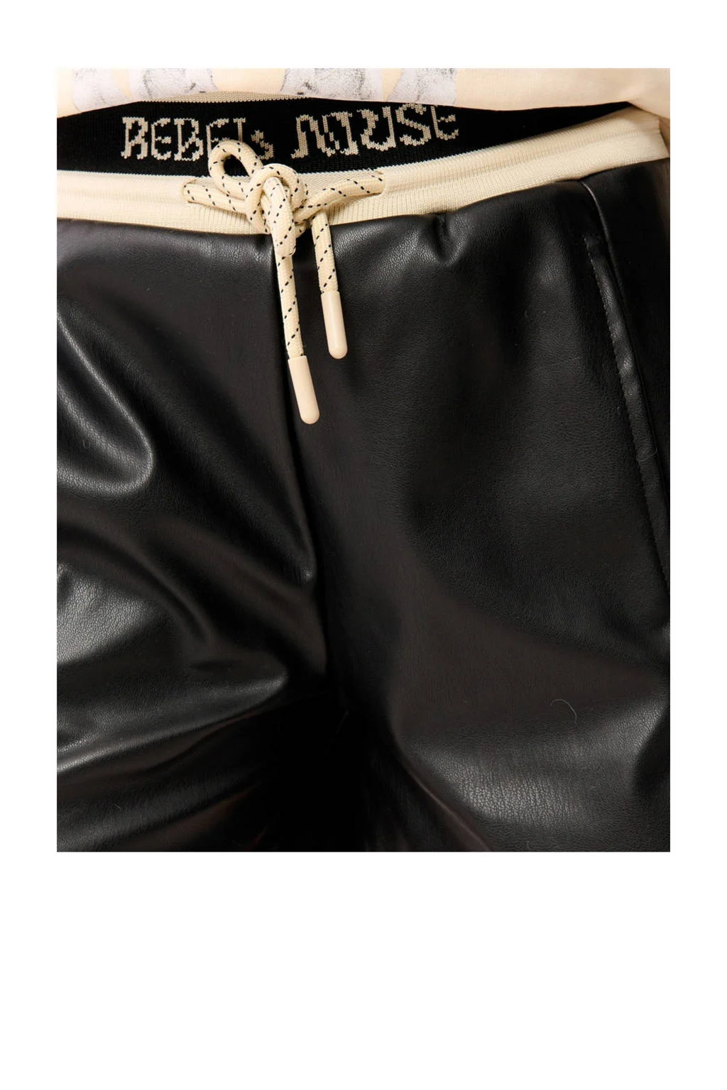 Shoeby imitatieleren regular casual short zwart
