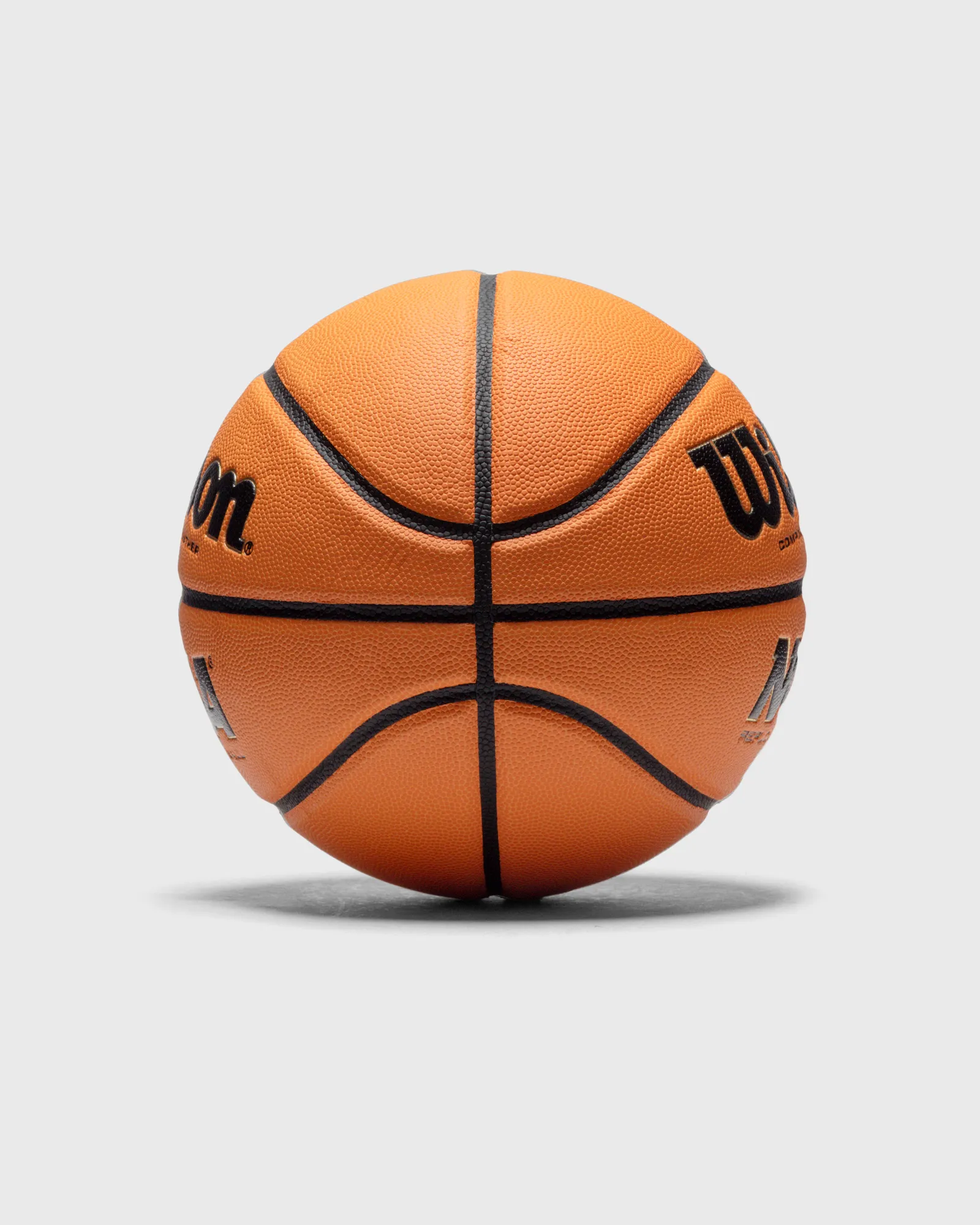 WILSON NCAA REPLICA BASKETBALL SIZE 7