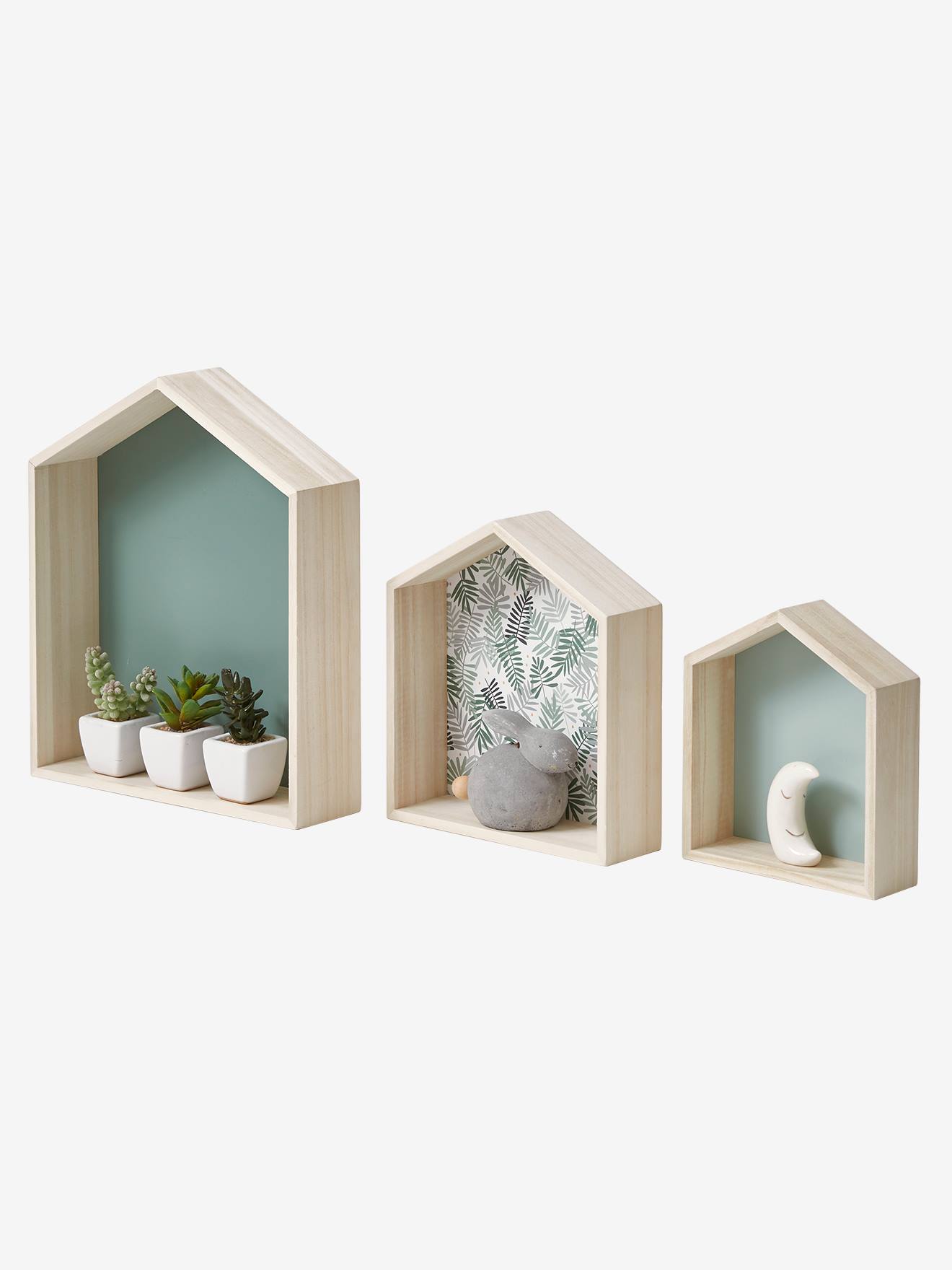Conjunto de 3 prateleiras de madeira multicoloridas em formato de casa.
