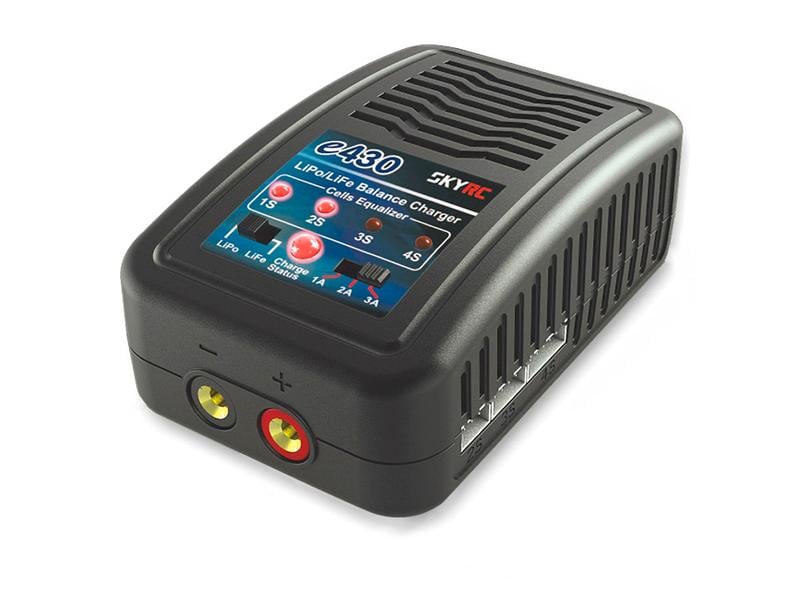 SKYRC Ladegerät e430 2-4S LiPo Ladegerät für 2-4S LiPo Akkus