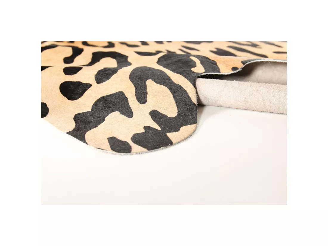 Peau de vache amazon jaguar 3-4m2 jaune noir