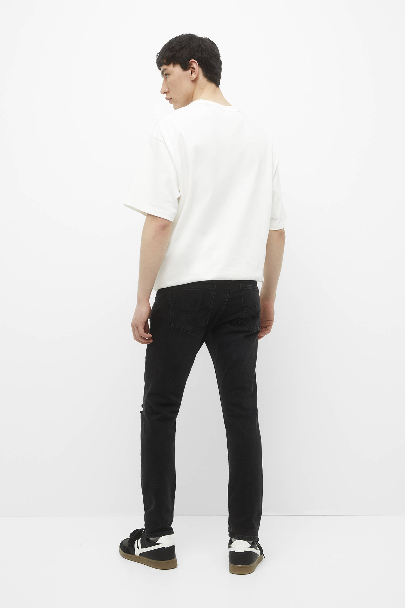 CALÇA JEANS BÁSICA SLIM FIT - NEG-DELAV