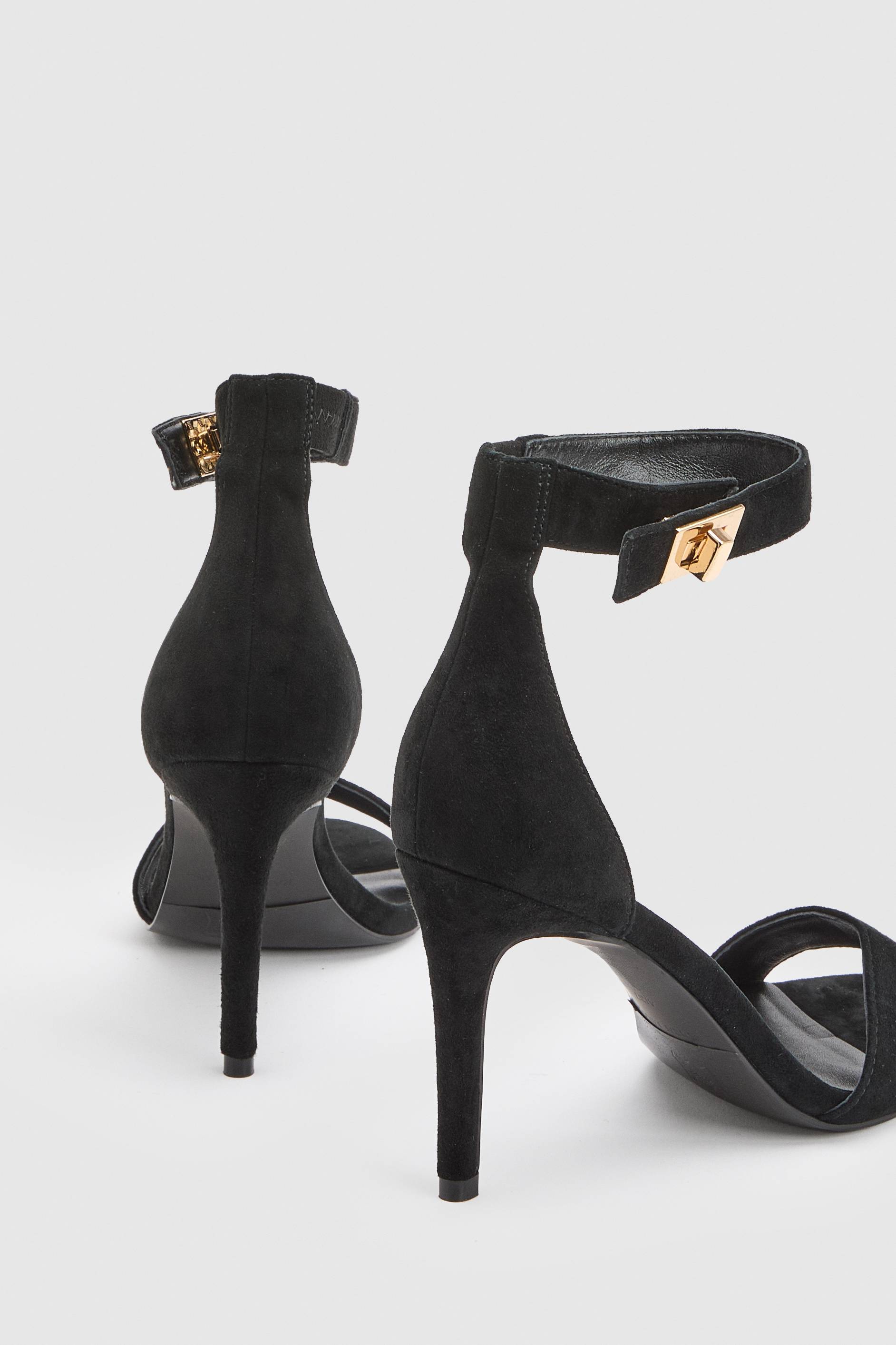 KarenMillen Sandale À Talon En Cuir Avec Détail De Fermoir Tournant