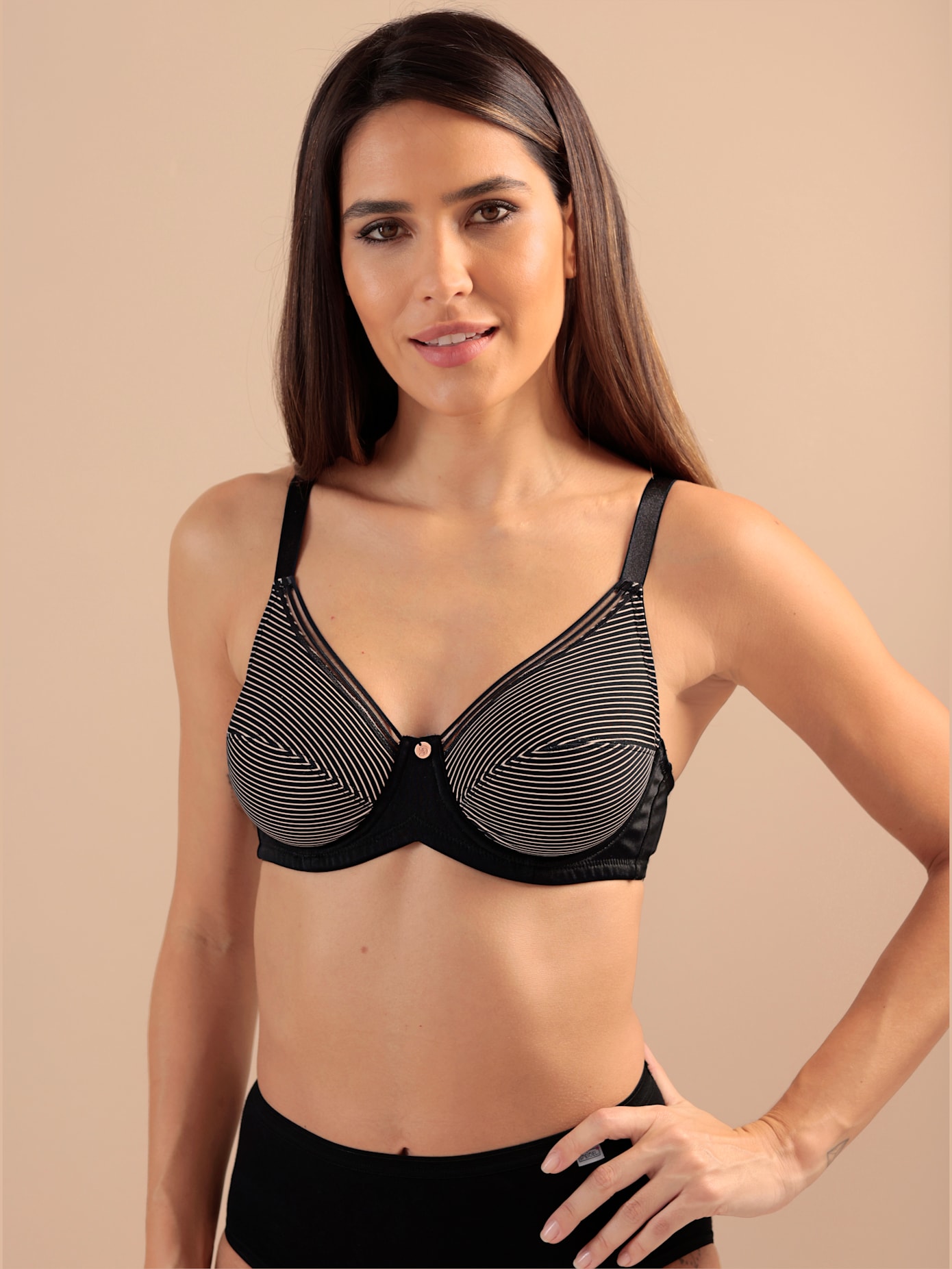 Soutien-gorge à armatures bon. b, c, d, e