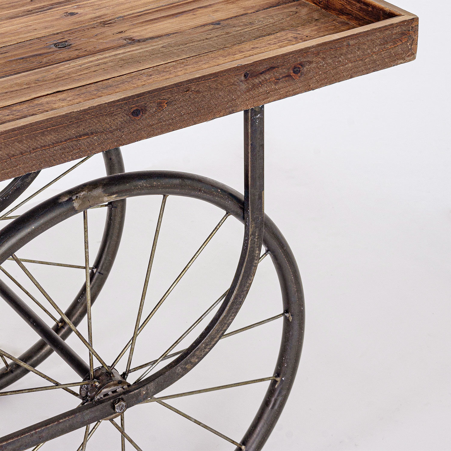 Marktwagen zur Dekoration mit Holzauflage