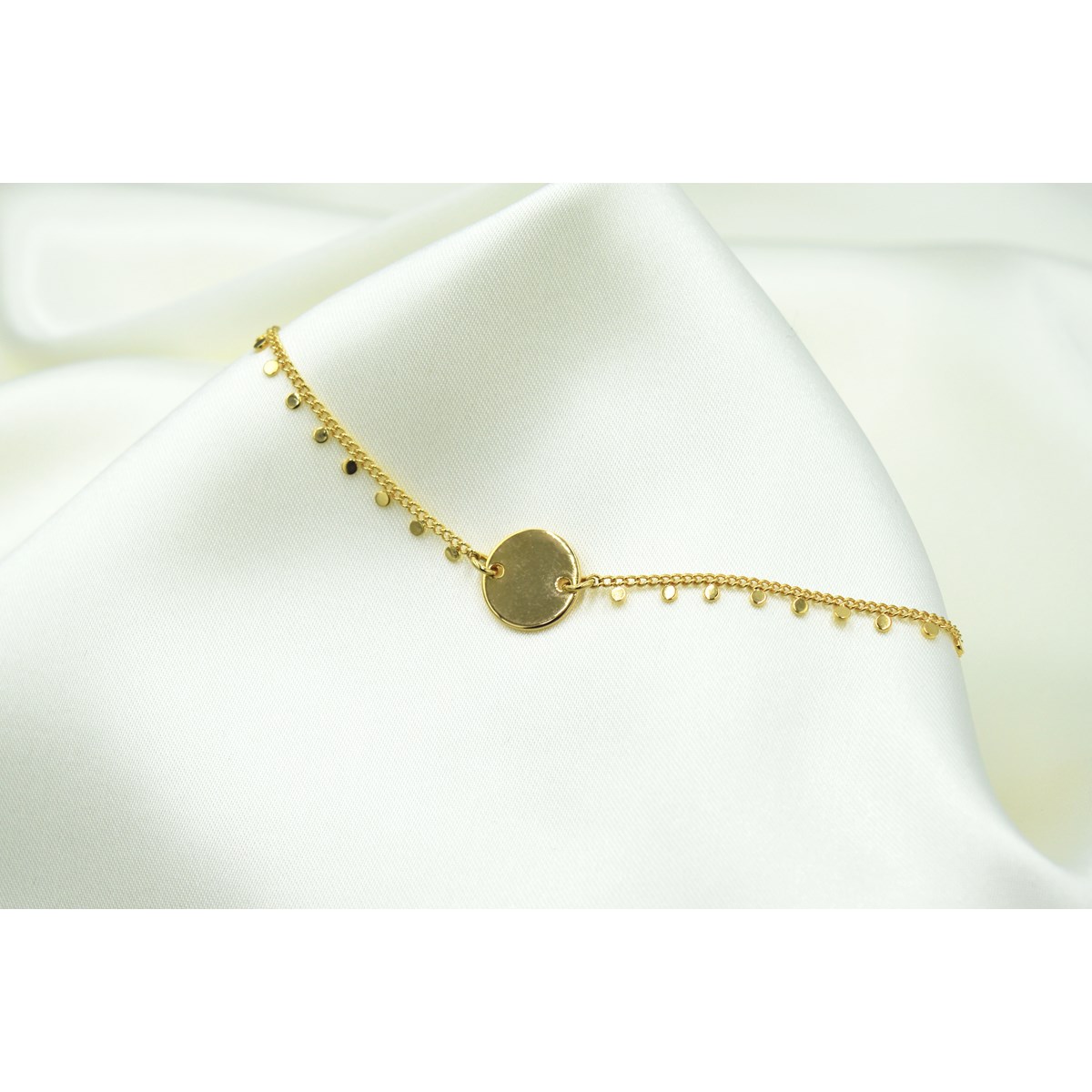 Bracelet chaîne fantaisie petites breloques et médaille
