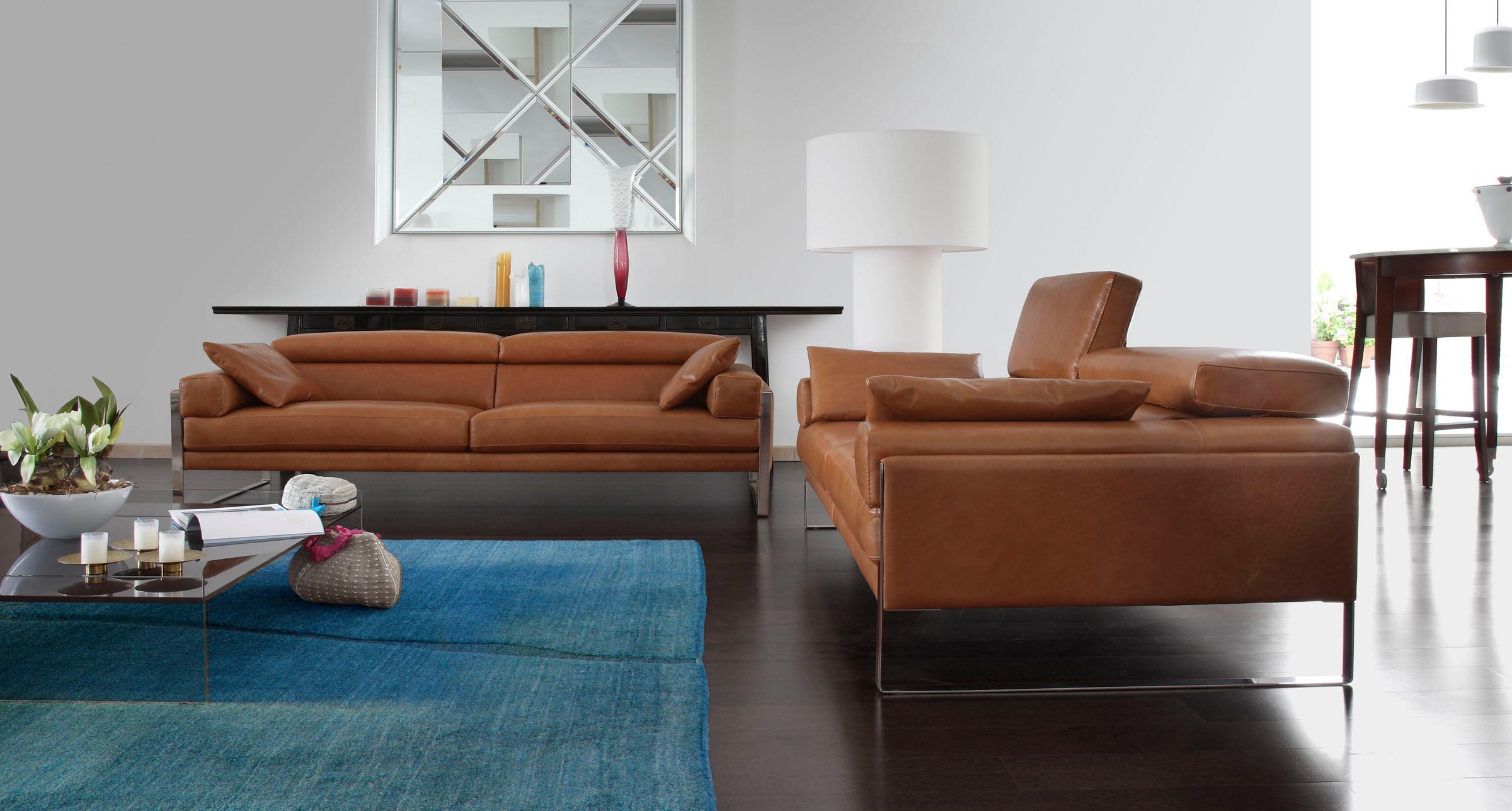 CALIA ITALIA 2,5-Sitzer »Romeo, Designsofa der Extraklasse mit tollem Sitzkomfort« Designkufenfuss und hochwertigem Lederbezug