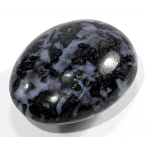 Galet en gabbro merlinite 7 cm