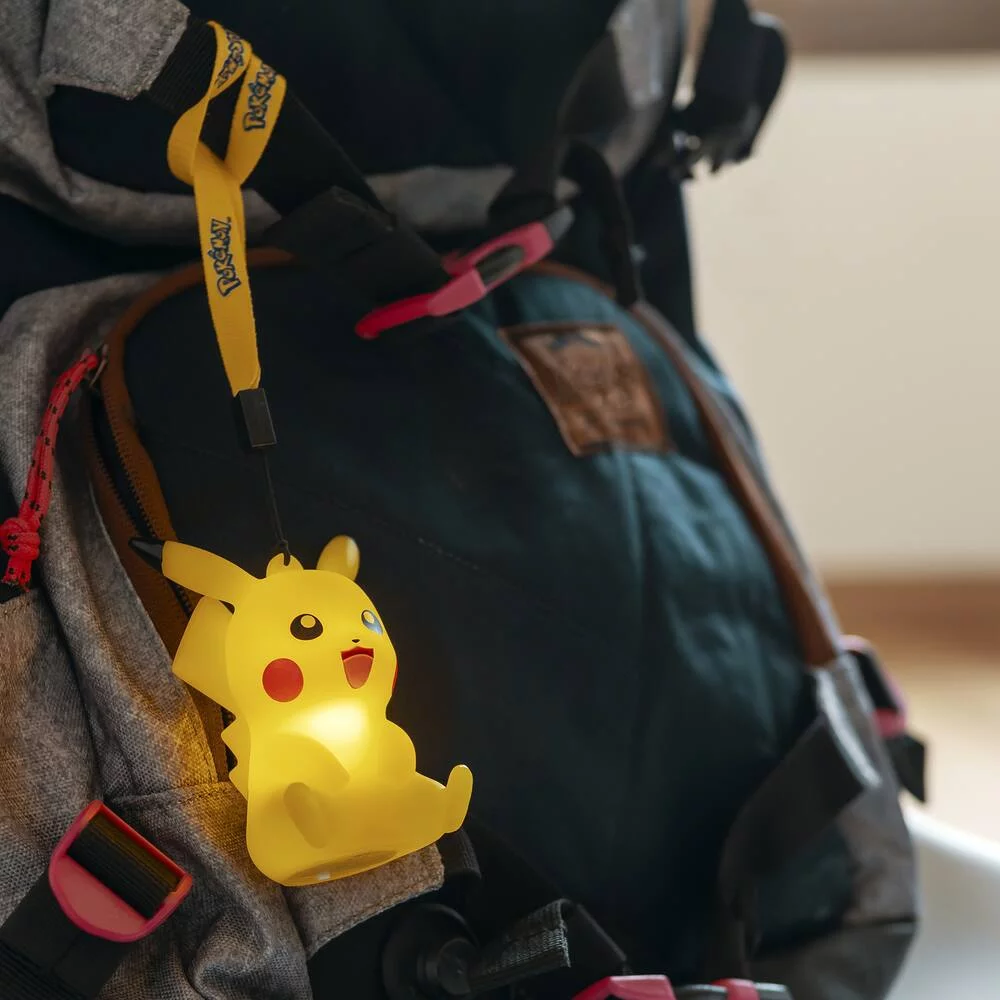 POKEMON - FIGURINE LUMINEUSE PIKACHU 9 CM